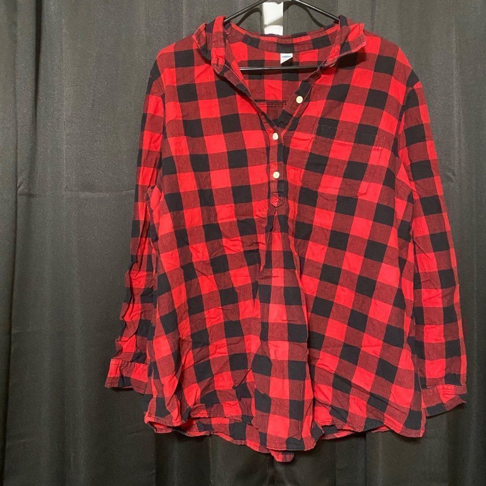 Old Navy Maternity red/black flannel shirt